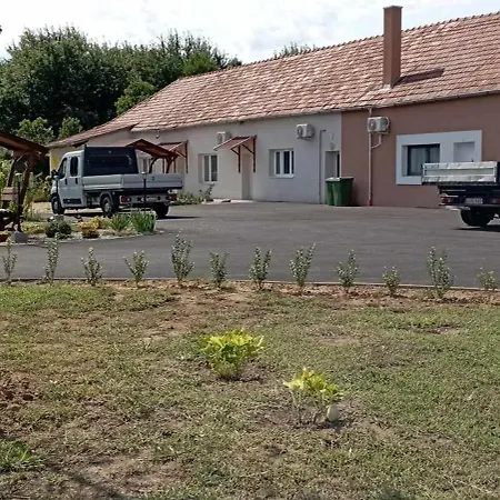 Aba-boebe Vendeghaz Apartment Zalaszentivan